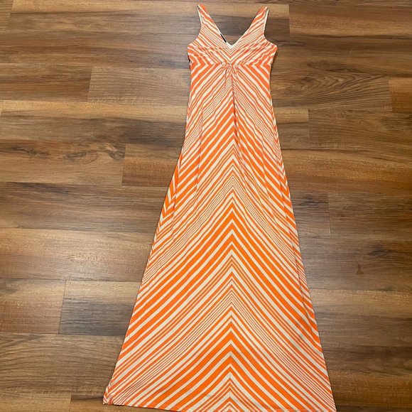 Bebe Vneck Orange and Tan Chevron Stripe Dress Size Medium - Picture 2 of 11
